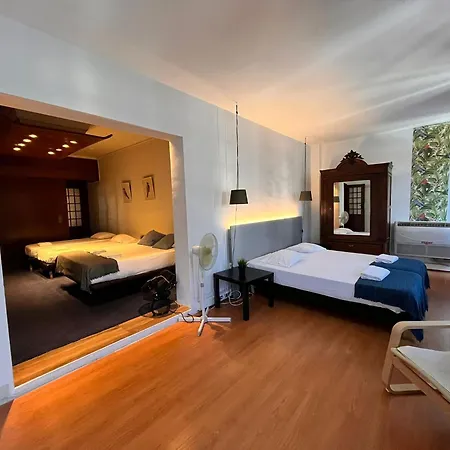 Hostel Castilho 63 & *