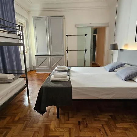 Albergue Castilho 63 & *