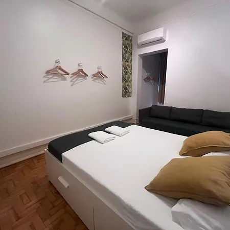 Albergue Castilho 63 & *