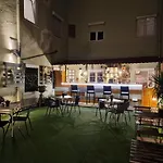 Castilho 63 *