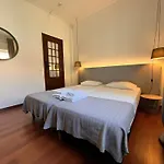 Castilho 63 Hostel *